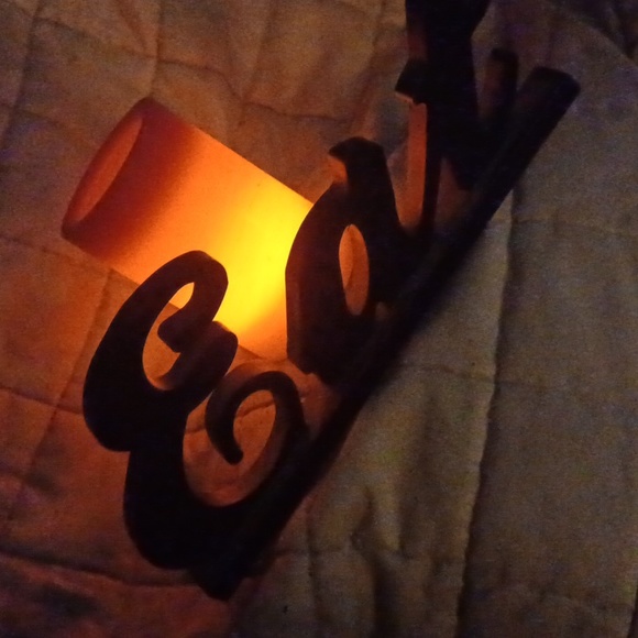 Eat sign with battery🔋operated candle 🕯 - Picture 2 of 8